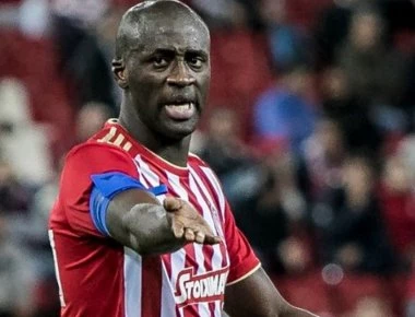 Ο Γ.Τουρέ έκανε το τραπέζι στους παίχτες του Ολυμπιακού επειδή… άργησε στην προπόνηση